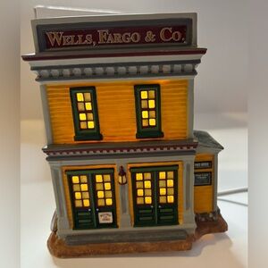 Dept 56 Wells Fargo Historic office lighted building